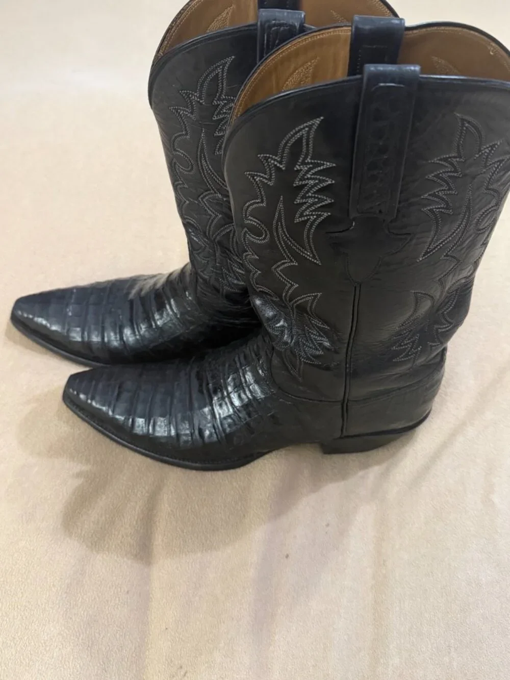 Lucchese mens hand